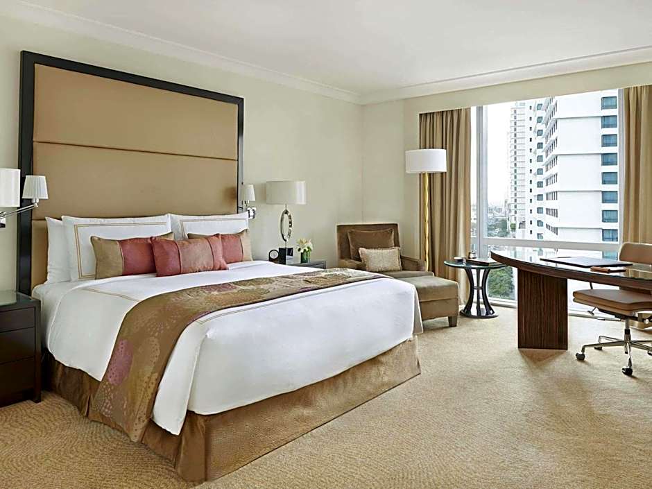 Photo 1 of 3 of Fairmont Gold 1 King Bed