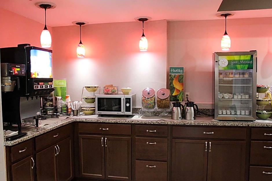Quality Inn Clinton-Knoxville North
