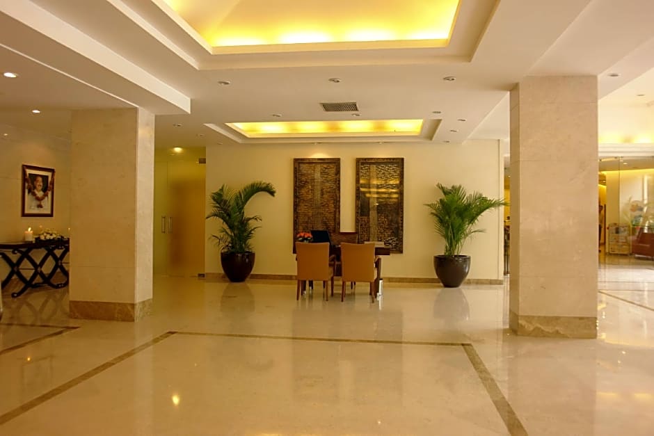 The Lalit Ashok Bangalore Hotel