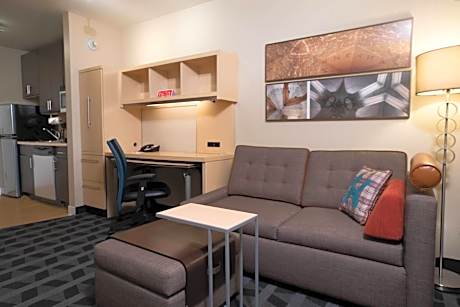 TownePlace Suites by Marriott Republic Airport Long Island/Farmingdale