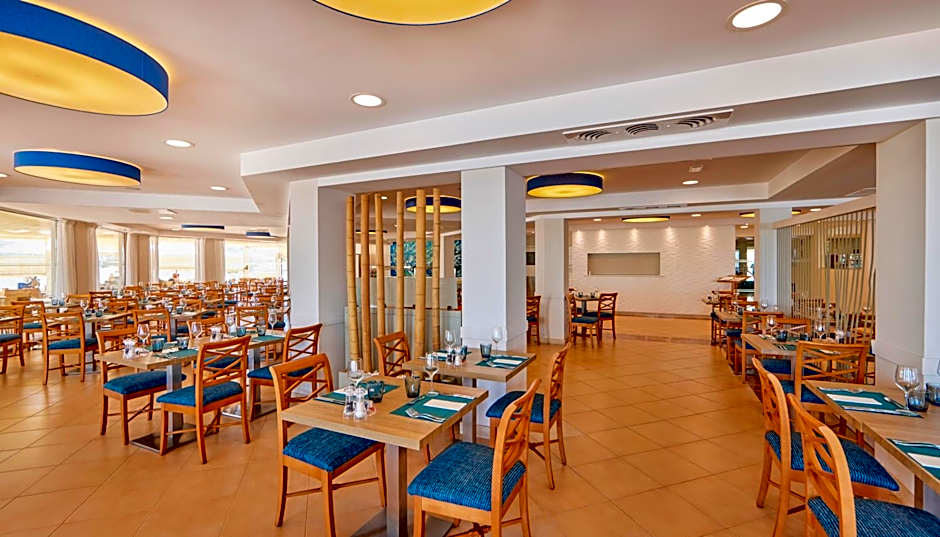 Universal Hotel Marqu