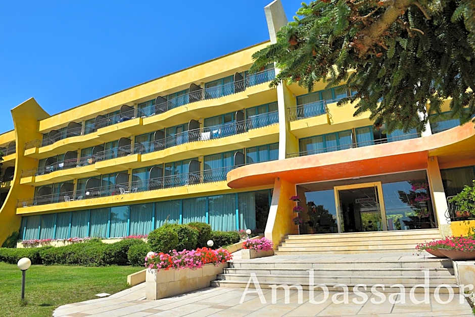 Hotel Ambassador - Free Parking