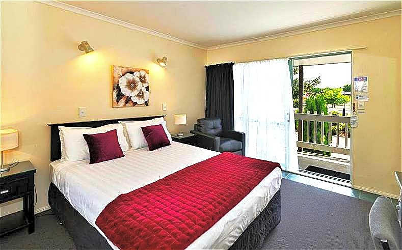 Accolade Lodge Motel