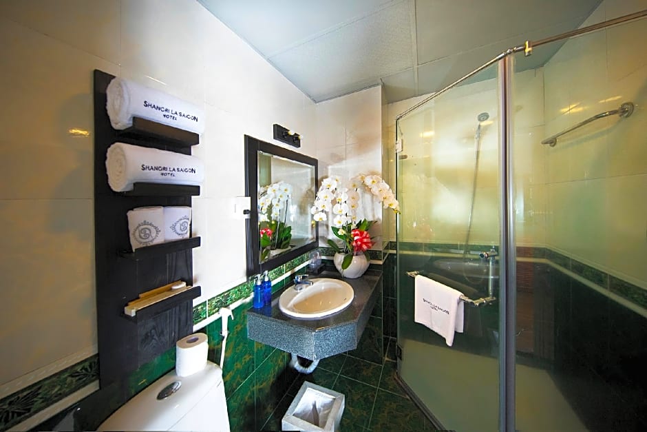 Good Vibes Central Hotel