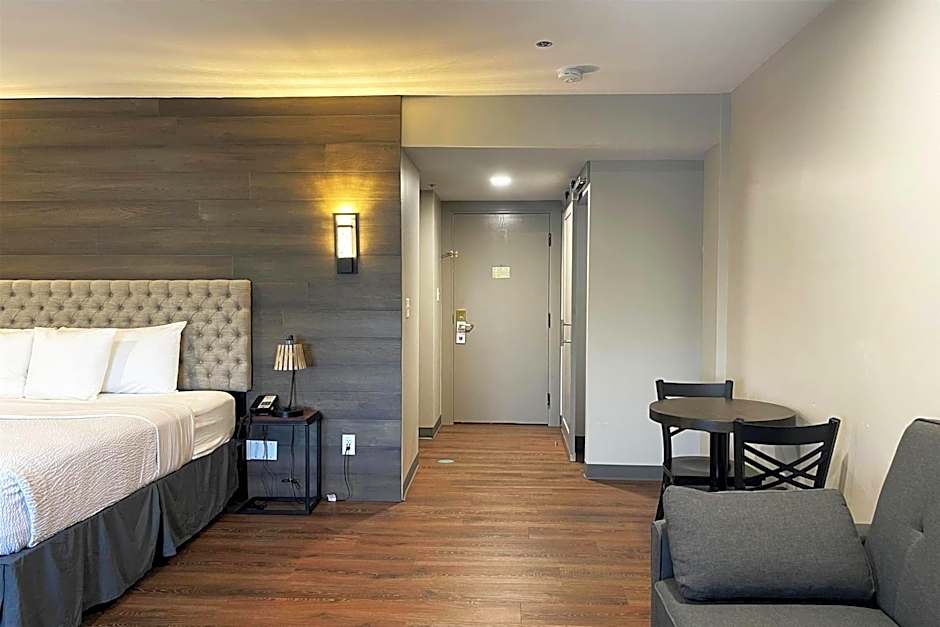 Chateau Hotel and Conference Center