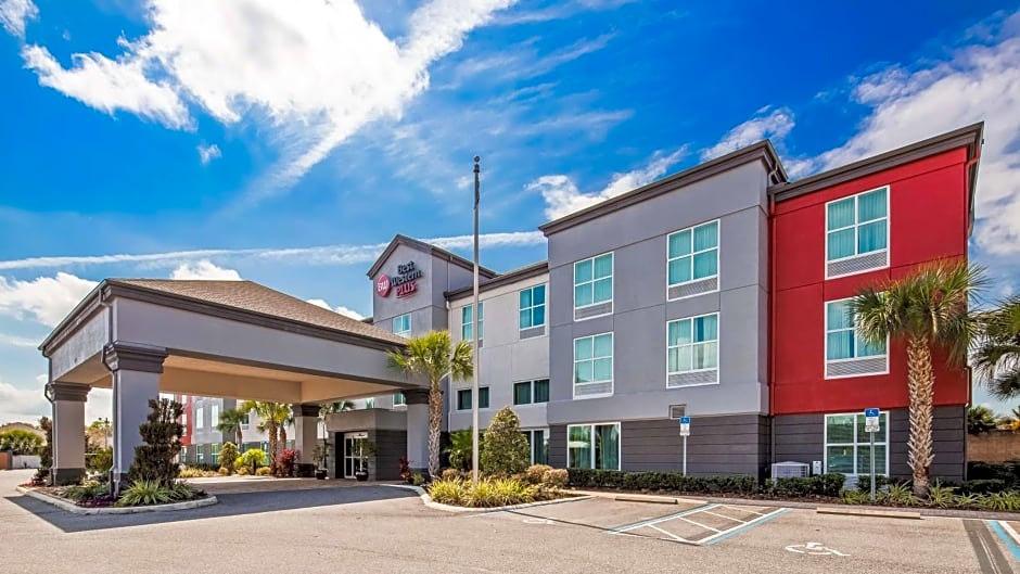 Best Western Plus Chain Of Lakes Inn & Suites