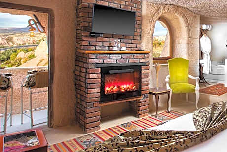 Winery Cave Room with Small Balcony and Balloon View