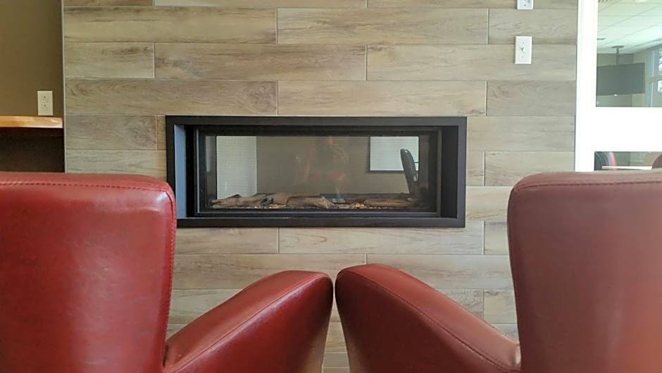 Super 8 by Wyndham Mont Laurier