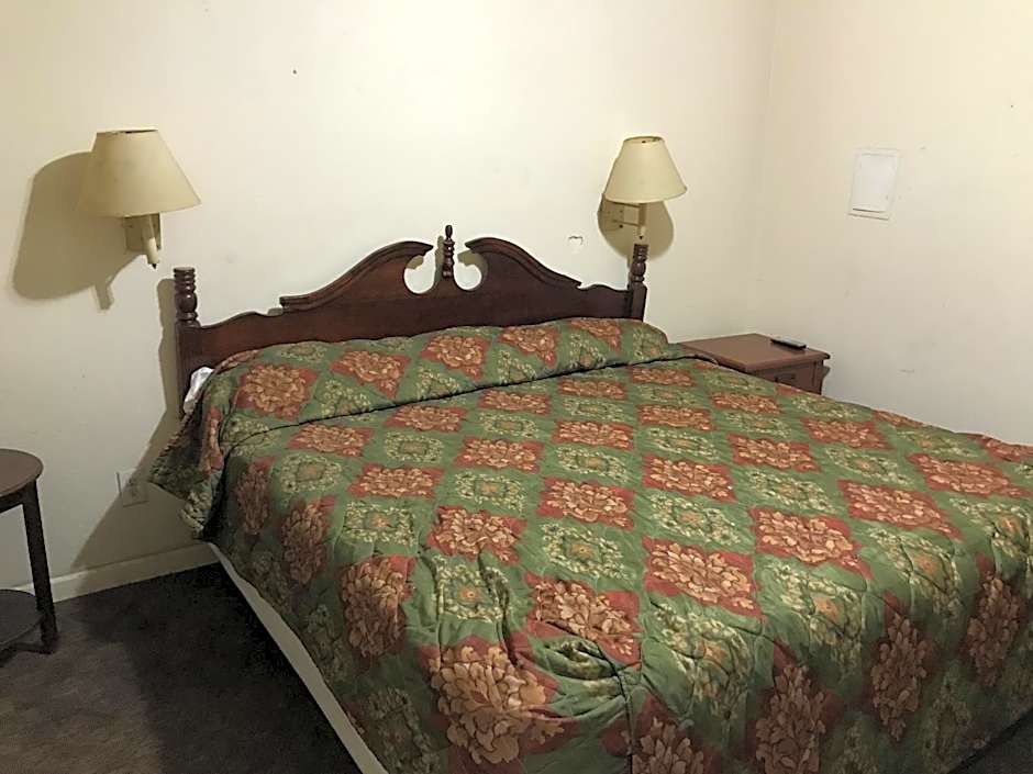 Travelers Inn Motel