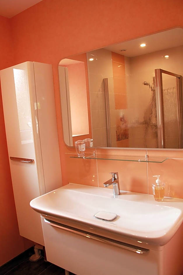 Manoir le Bout du Pont-GITES & Chambres d'Hôtes