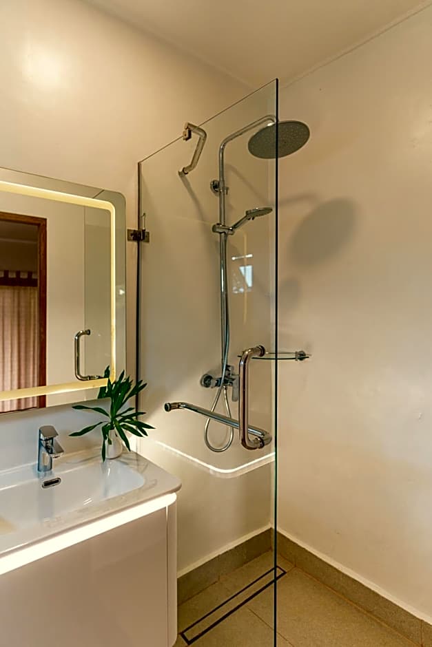 Beau Vallon Bungalows