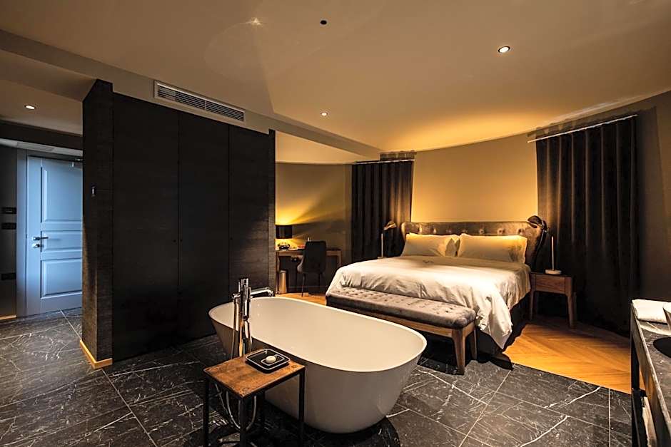 DAM boutique hotel & restaurant