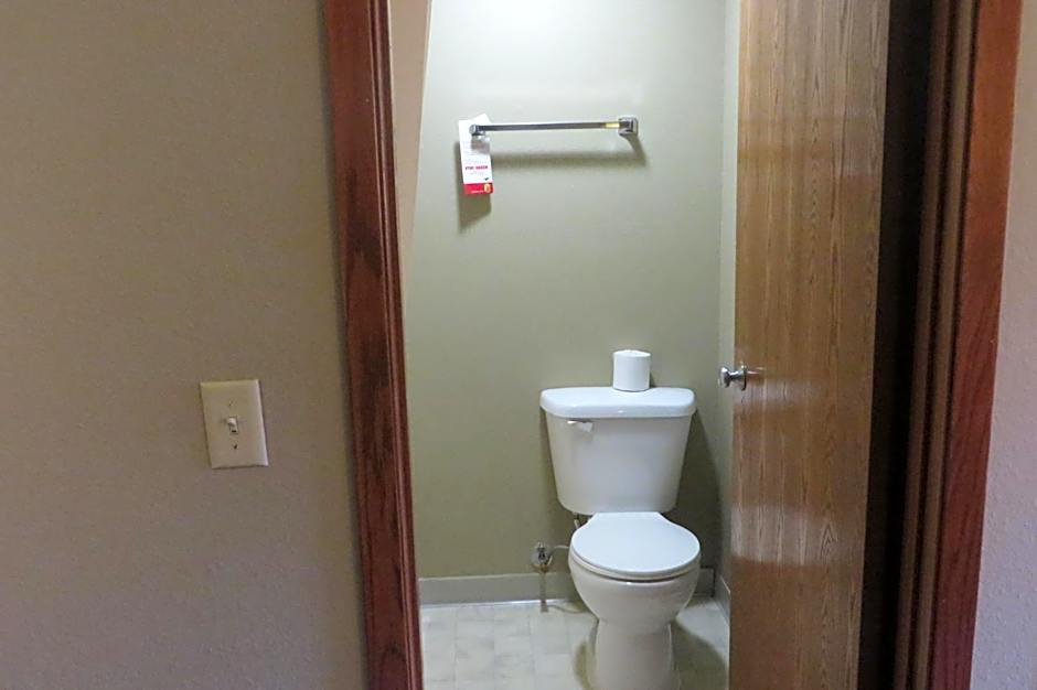 Super 8 by Wyndham Macomb