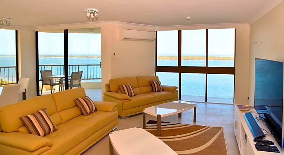 Broadwater Shores Waterfront Apartments