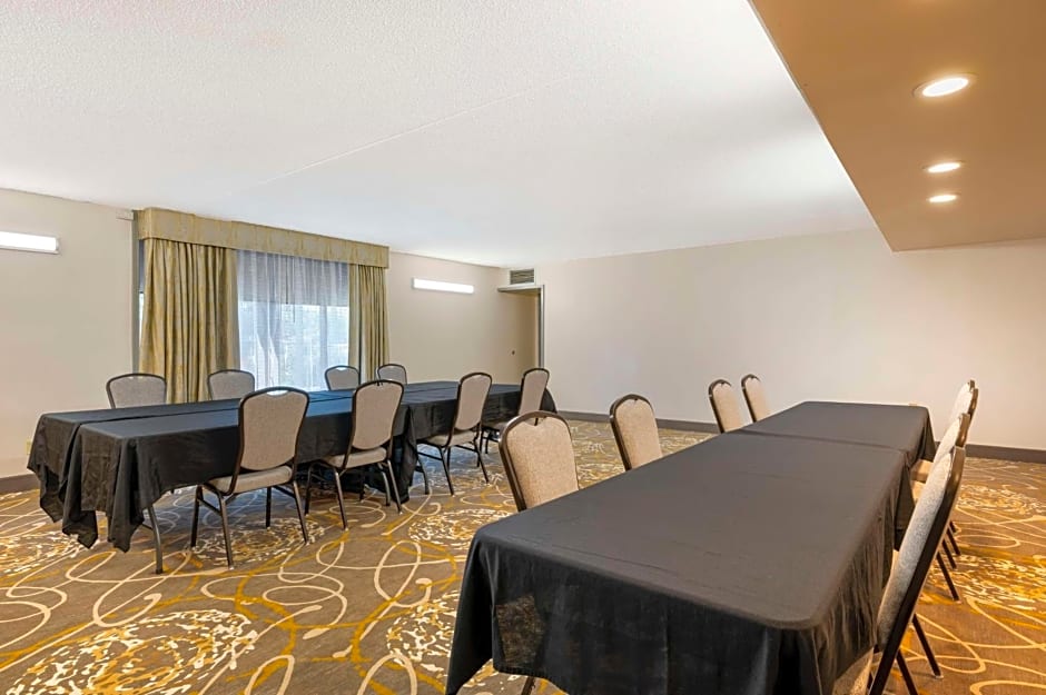 Best Western Ashbury Inn