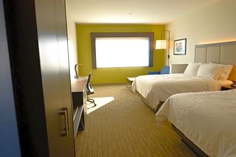 2 Queen Beds Suite