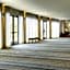Holiday Inn & Suites Oakland - Airport by IHG