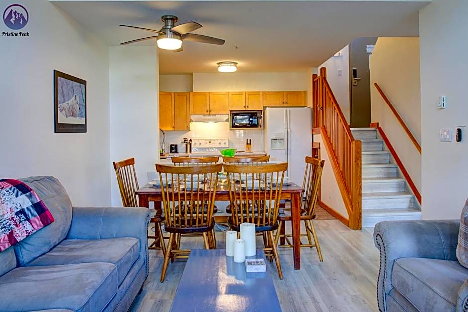 Wolf Mountain Escape