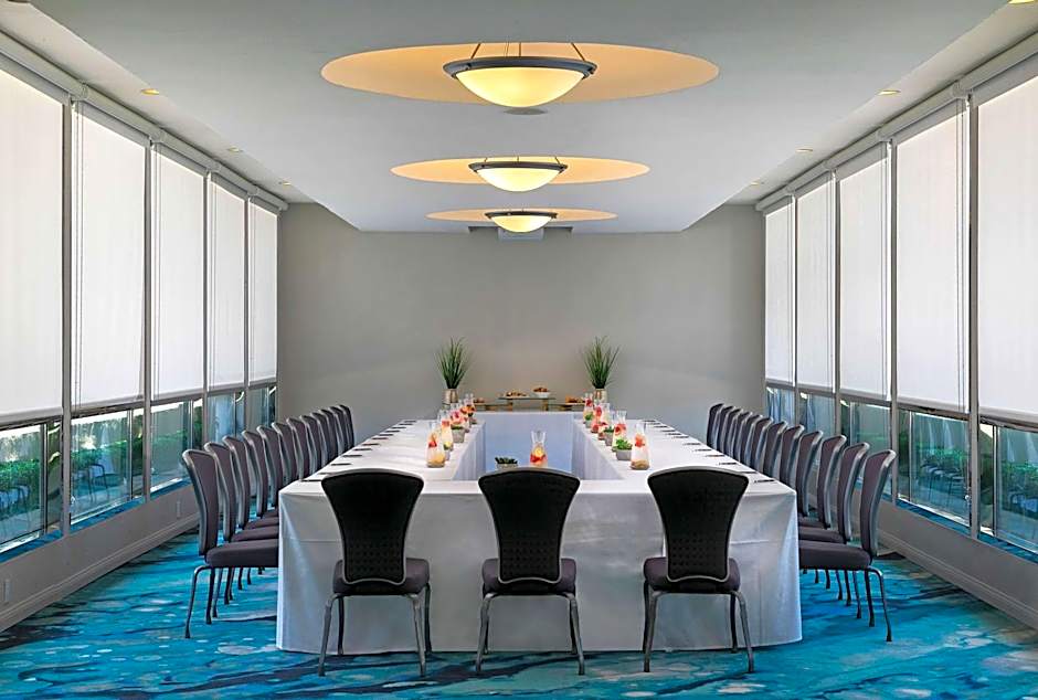 The Belamar Hotel Manhattan Beach, Tapestry Collection by Hilton