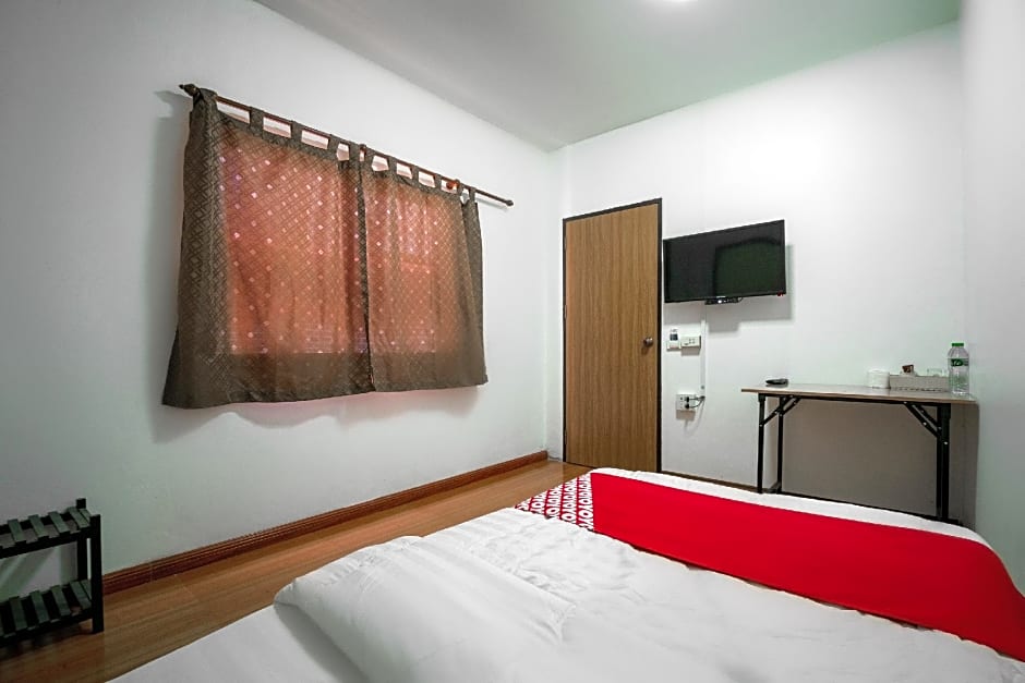 OYO 836 PK Residence