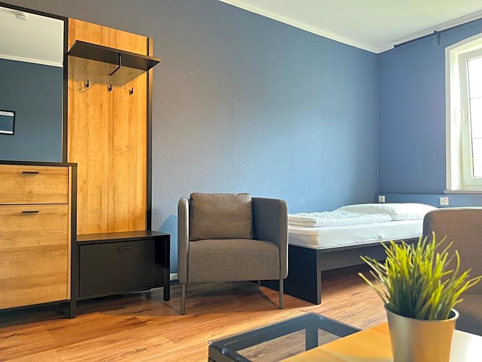 Blue Doors Hostel KTV