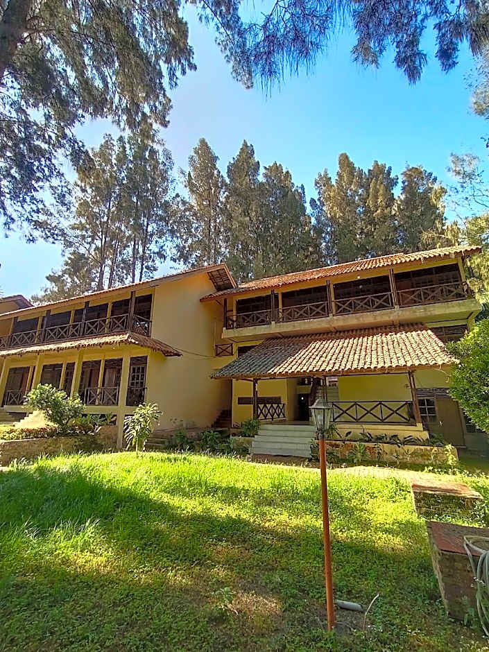 Pandu Lakeside Hotel Tuktuk