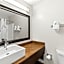 Red Roof PLUS+ & Suites Atlanta Airport South