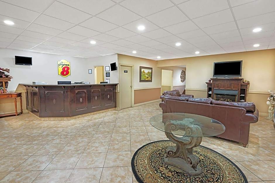 Super 8 by Wyndham Cambridge/Kitchener/Waterloo Area