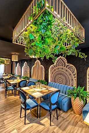 Alex&George Boutique Hotel