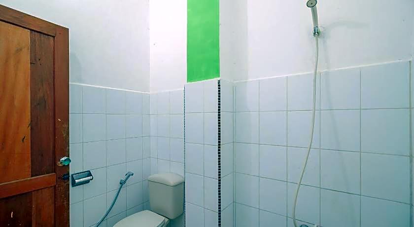 RedDoorz @ Tuktuk Danau Toba