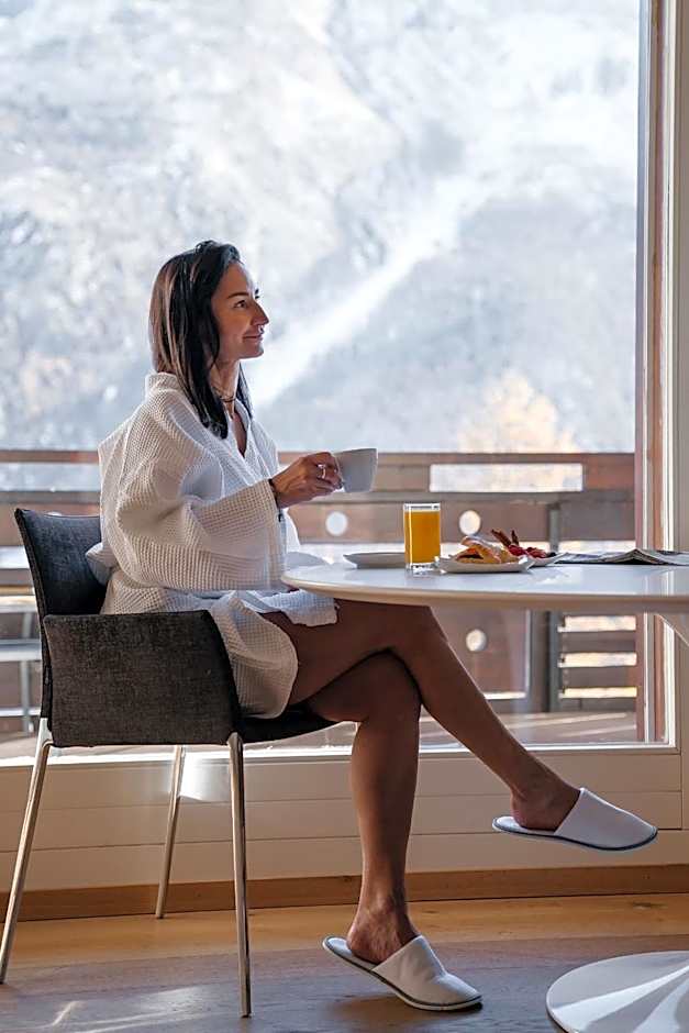 Waldhotel Fletschhorn Private Whole Hotel in Saas-Fee 360 Alpine Views & Sauna