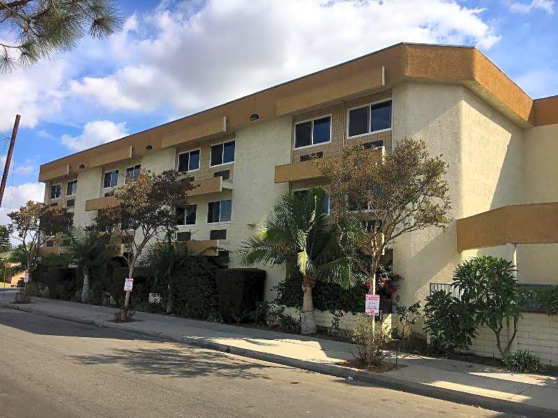 Bellflower Travel Inn