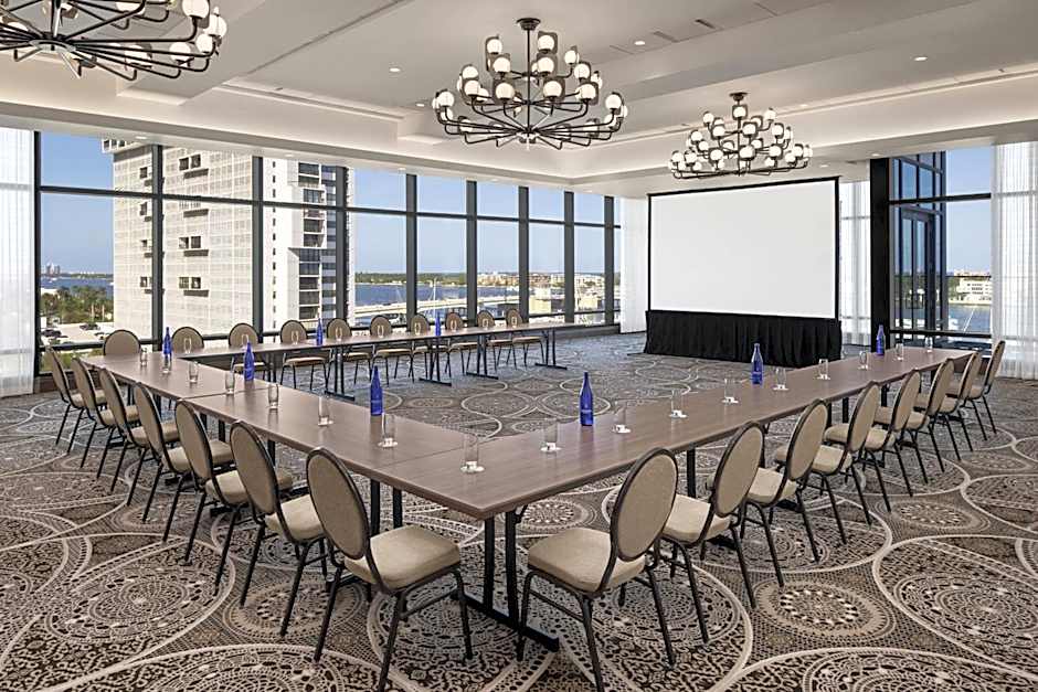 The Ben, Autograph Collection