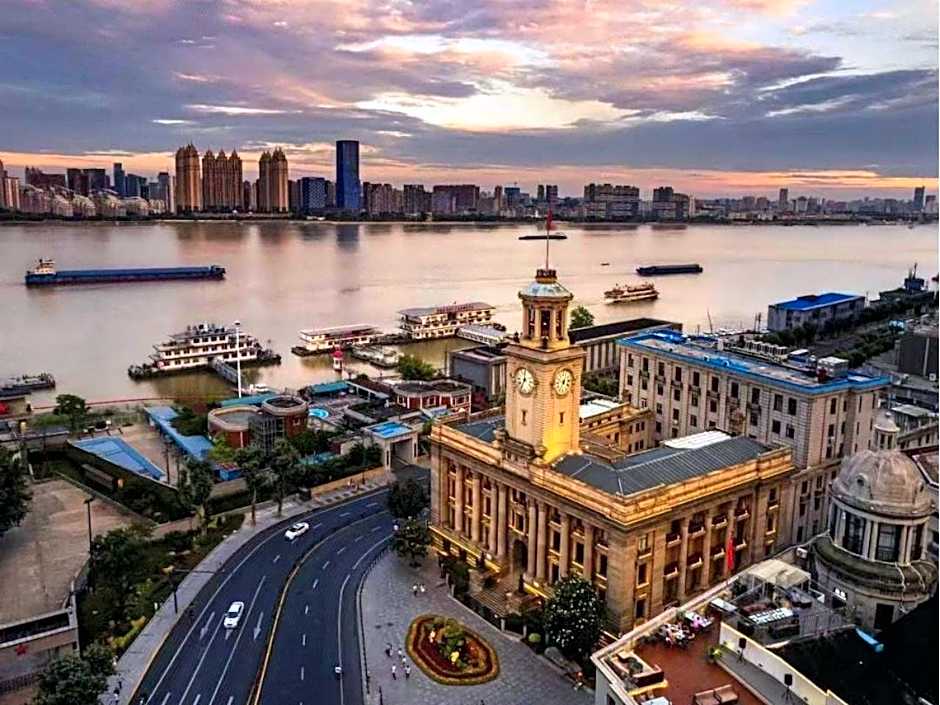 Lavande Hotel Wuhan Huanghelou Branch