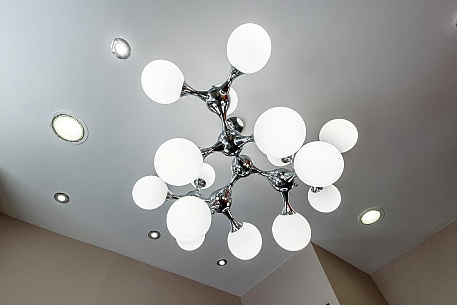 Modern Waikiki Hotel