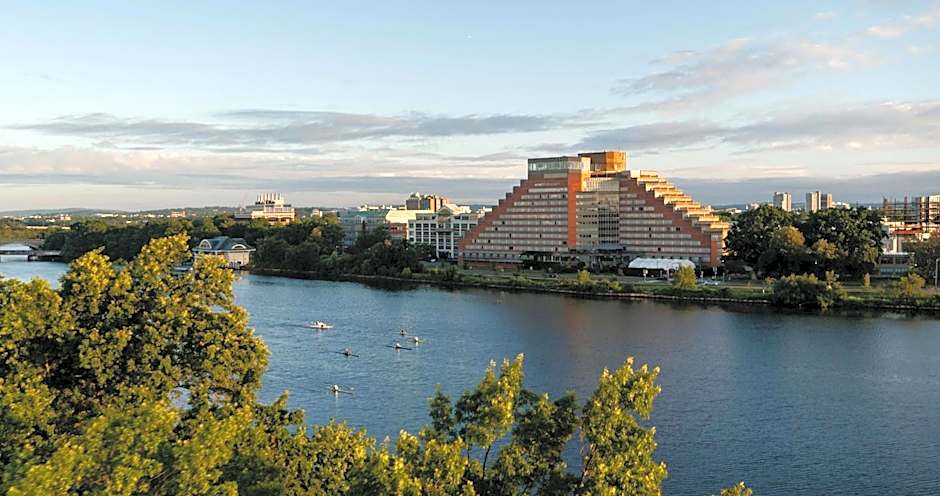 Photo 1 of 50 of Hyatt Regency Boston/Cambridge