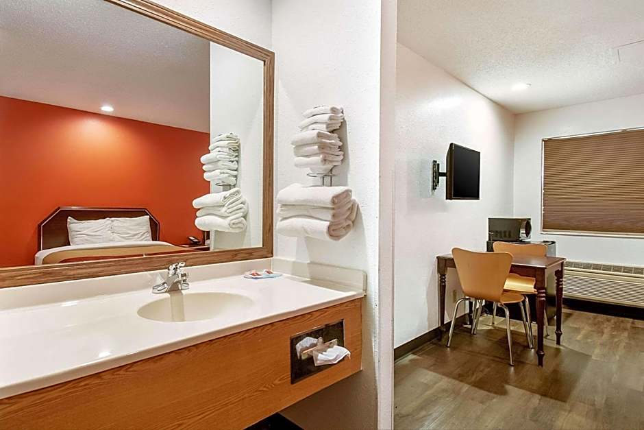 Econo Lodge Franklin