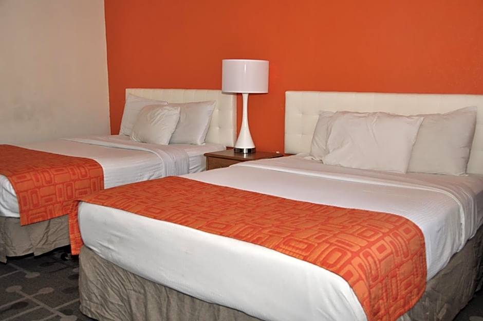Howard Johnson by Wyndham Roseburg