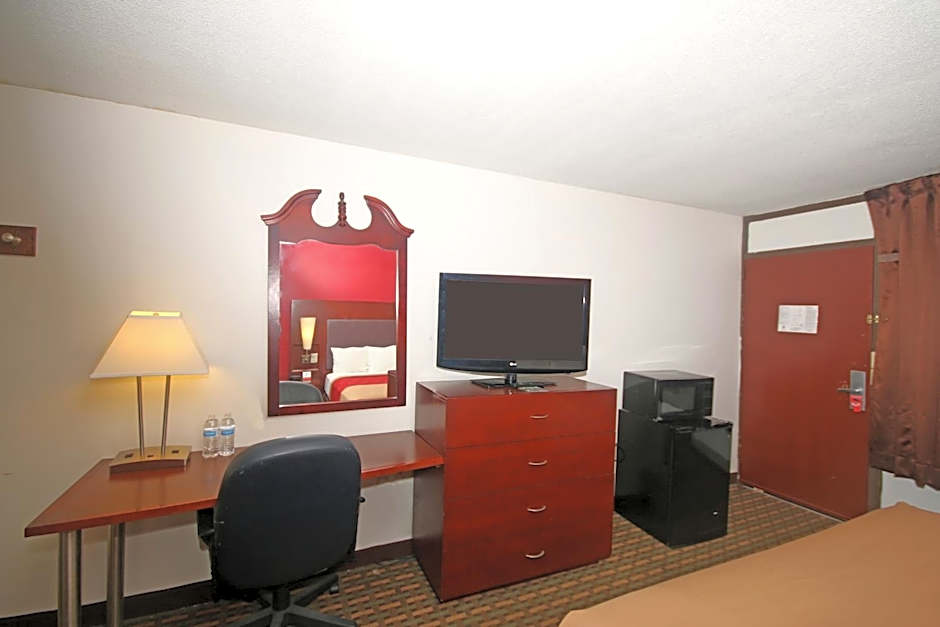 Americas Best Value Inn Pilot Mountain