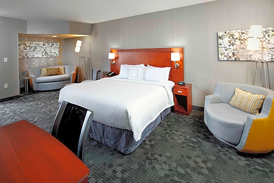 Courtyard by Marriott Akron Stow