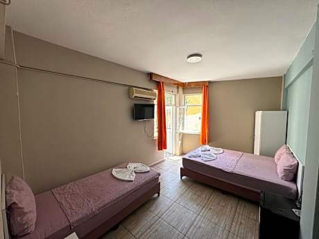 Triple Room with Private Bathroom