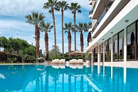 Golden Sun Hotel