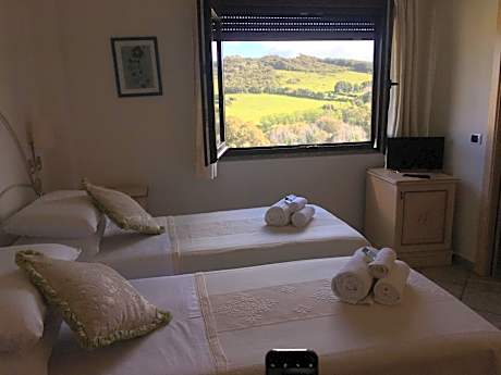 Triple Room with Mountain View