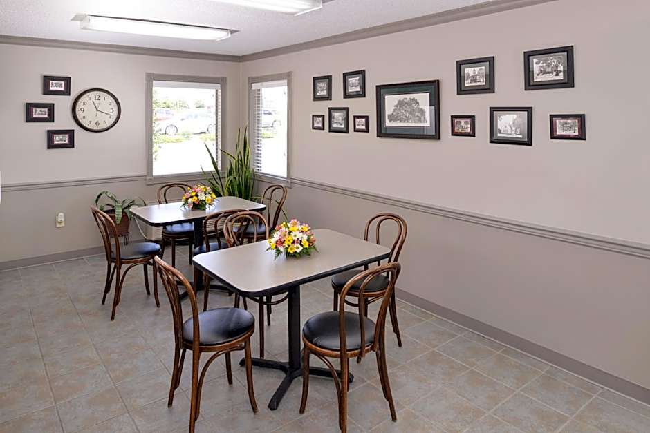 Briarwood Inn Of Geneva