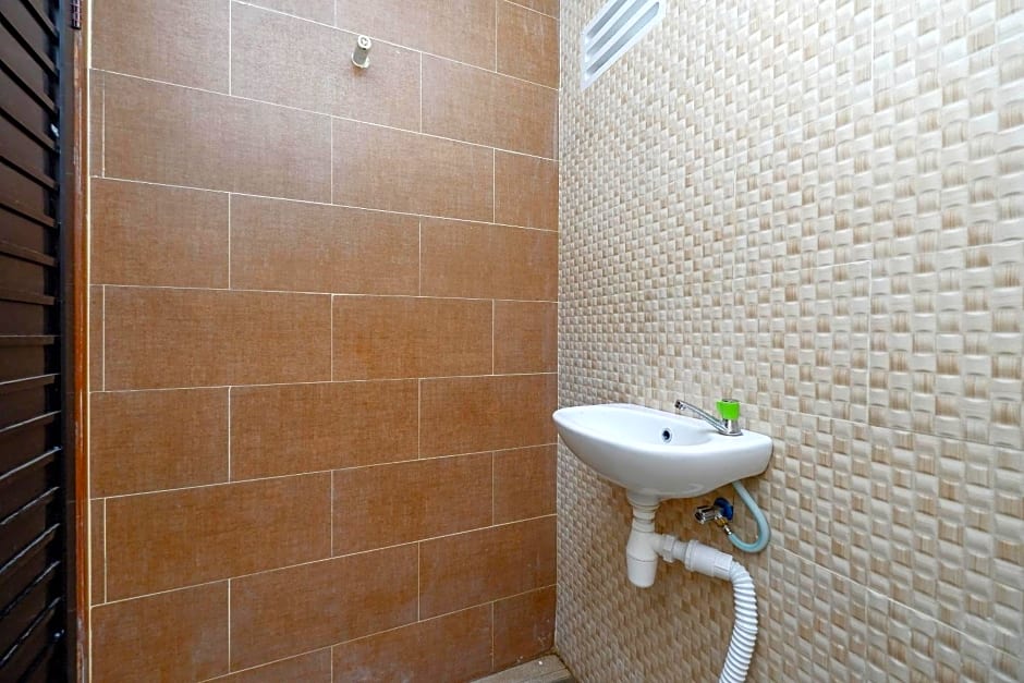 OYO 2240 Simpang Tujuh Residence