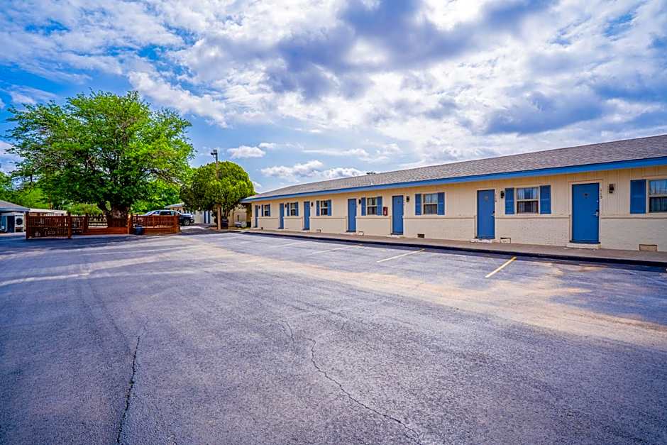 Purple Sage By OYO Snyder TX