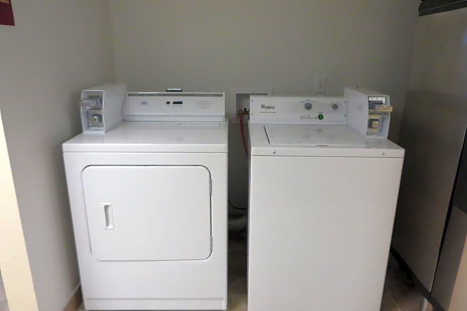 Western Inn & Suite Grinnell IA