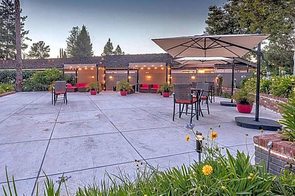The Palo Alto Inn