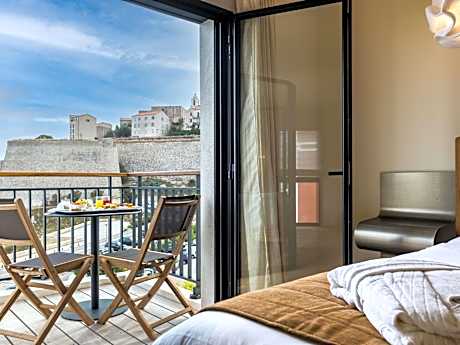 Prestige Suite with One Double or Two Single Beds - Sea and Citadel View