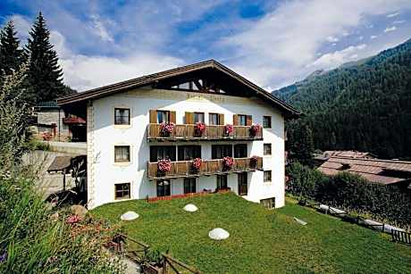 Hotel Perla***